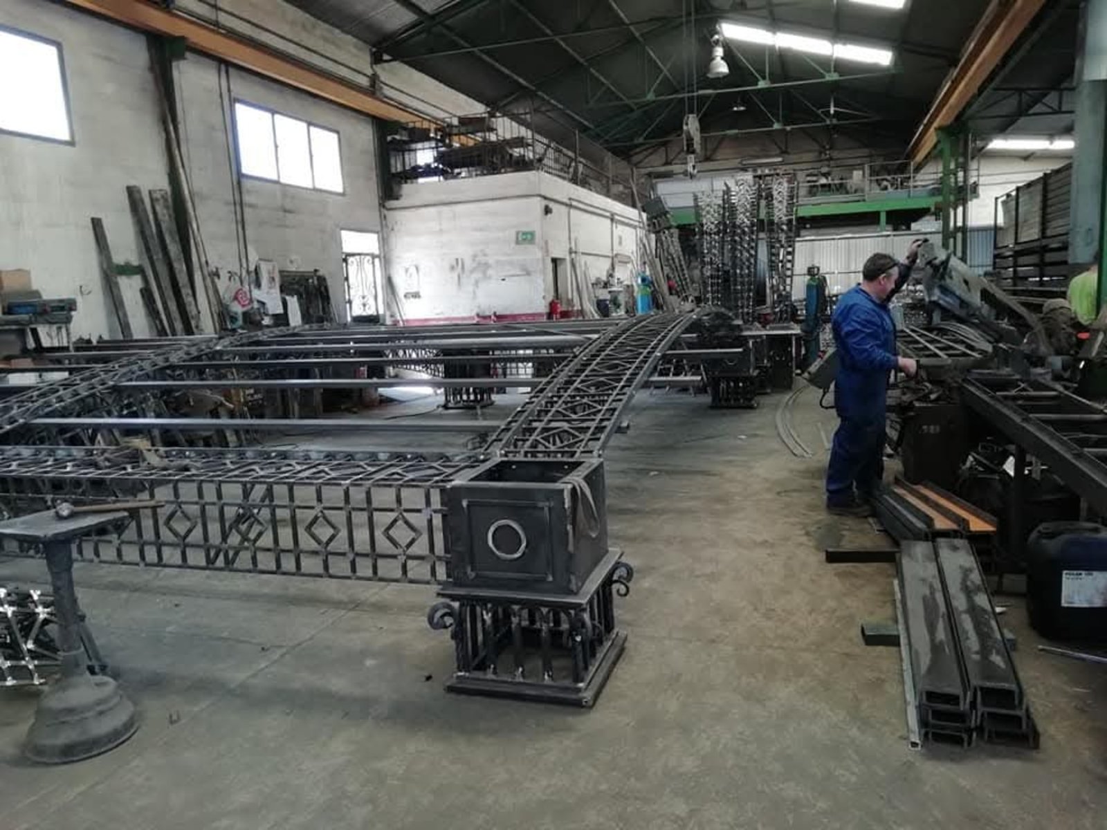 https://serraformetalicas.com/storage/2025/08/sobreNosotros-1.jpg