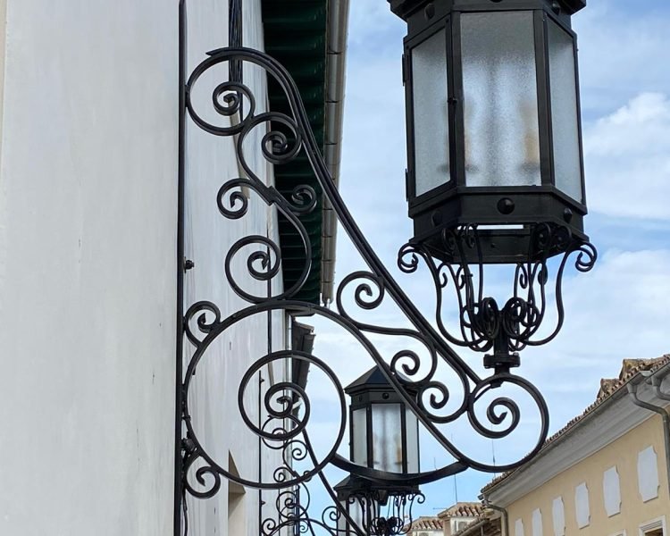 Farolas de forja calles de Archidona